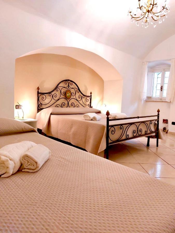 Corte Vico Palmisano Centro Storico غالّيبولي المظهر الخارجي الصورة