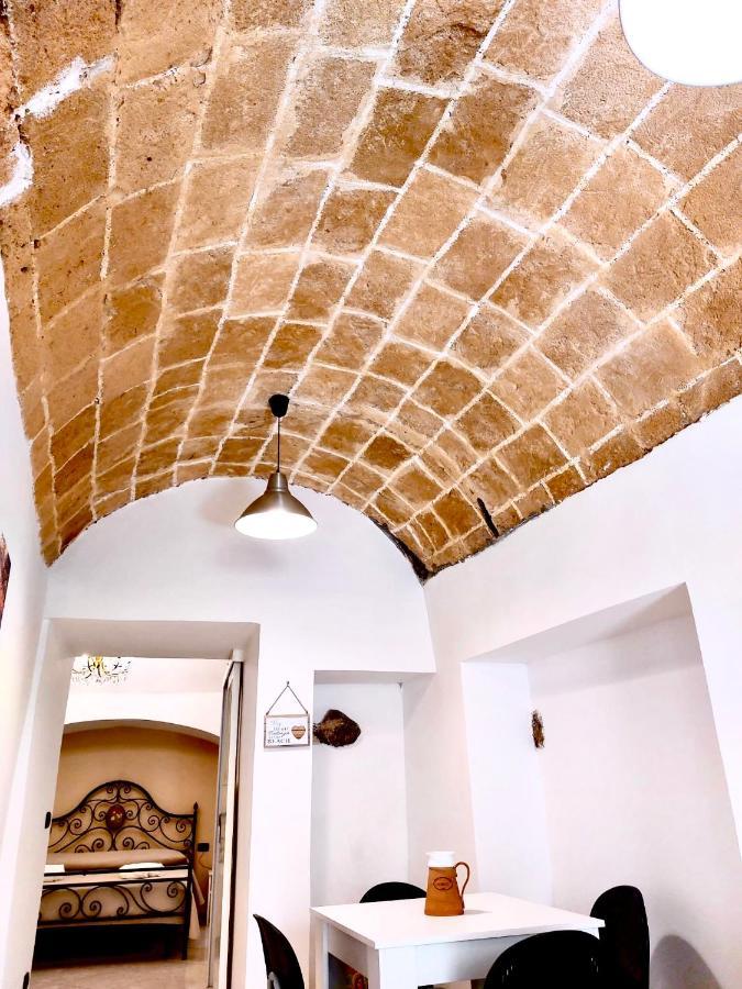 Corte Vico Palmisano Centro Storico غالّيبولي المظهر الخارجي الصورة