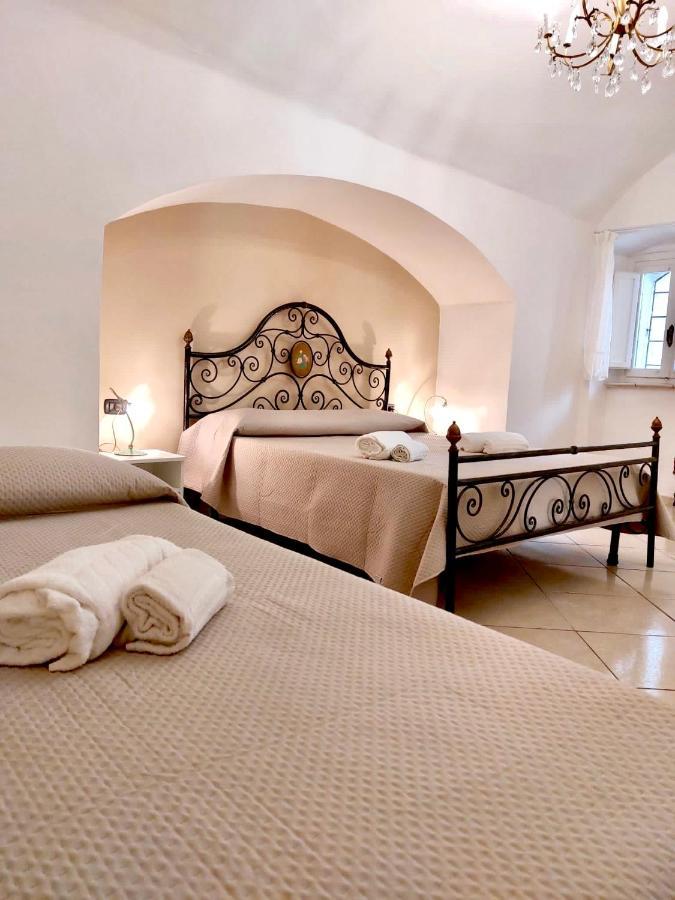 Corte Vico Palmisano Centro Storico غالّيبولي المظهر الخارجي الصورة